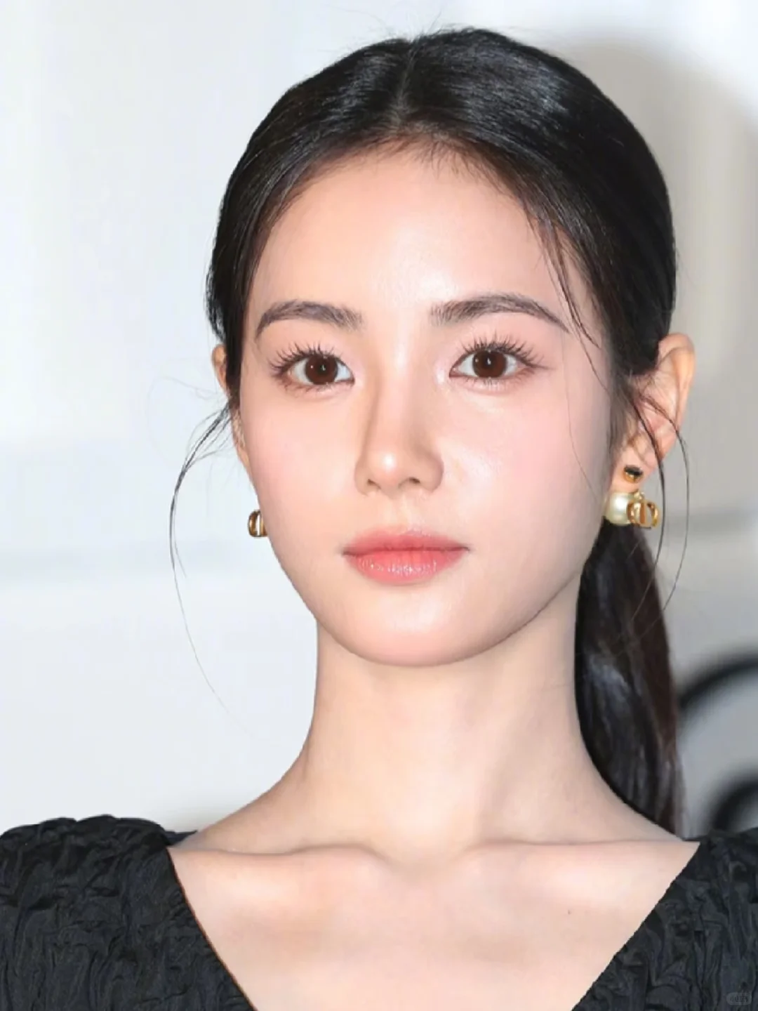 这是不是才是她现实生活中的样子？？