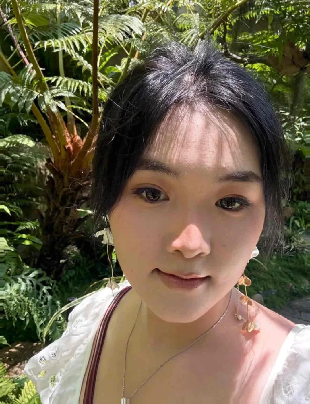 出去玩啦，变美了心情美滋滋