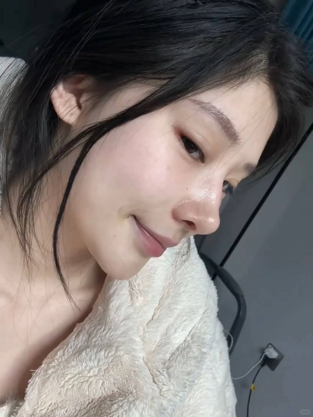 干干净净的素颜很美！