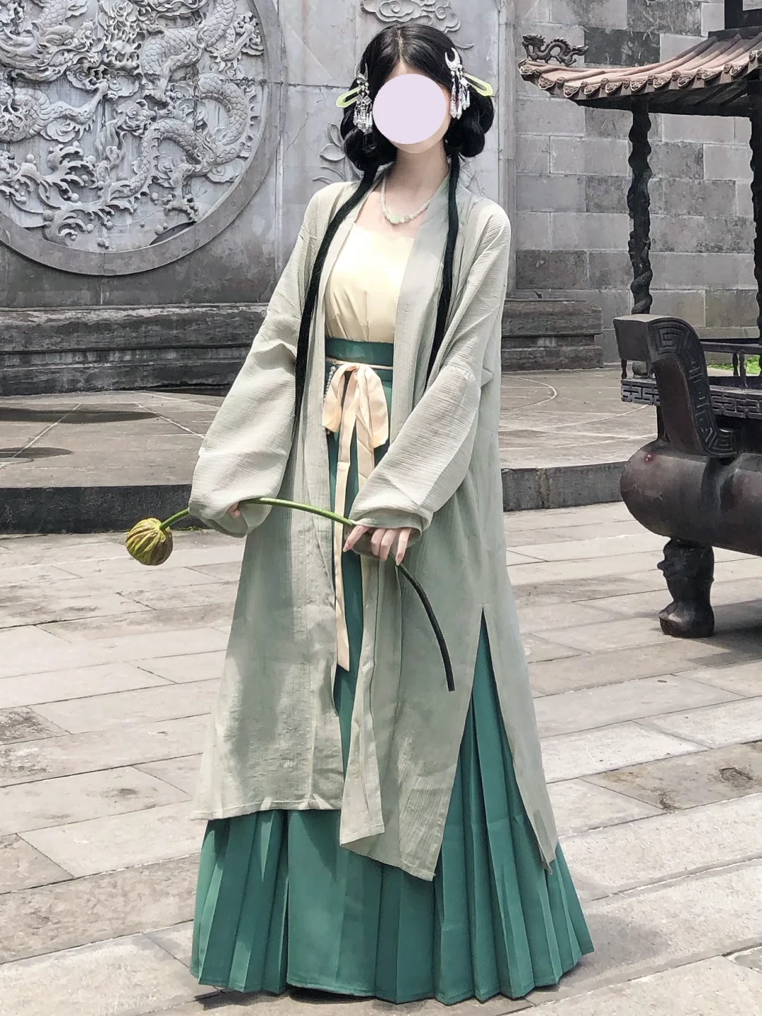 好喜欢我的绿色窄袖长衫～