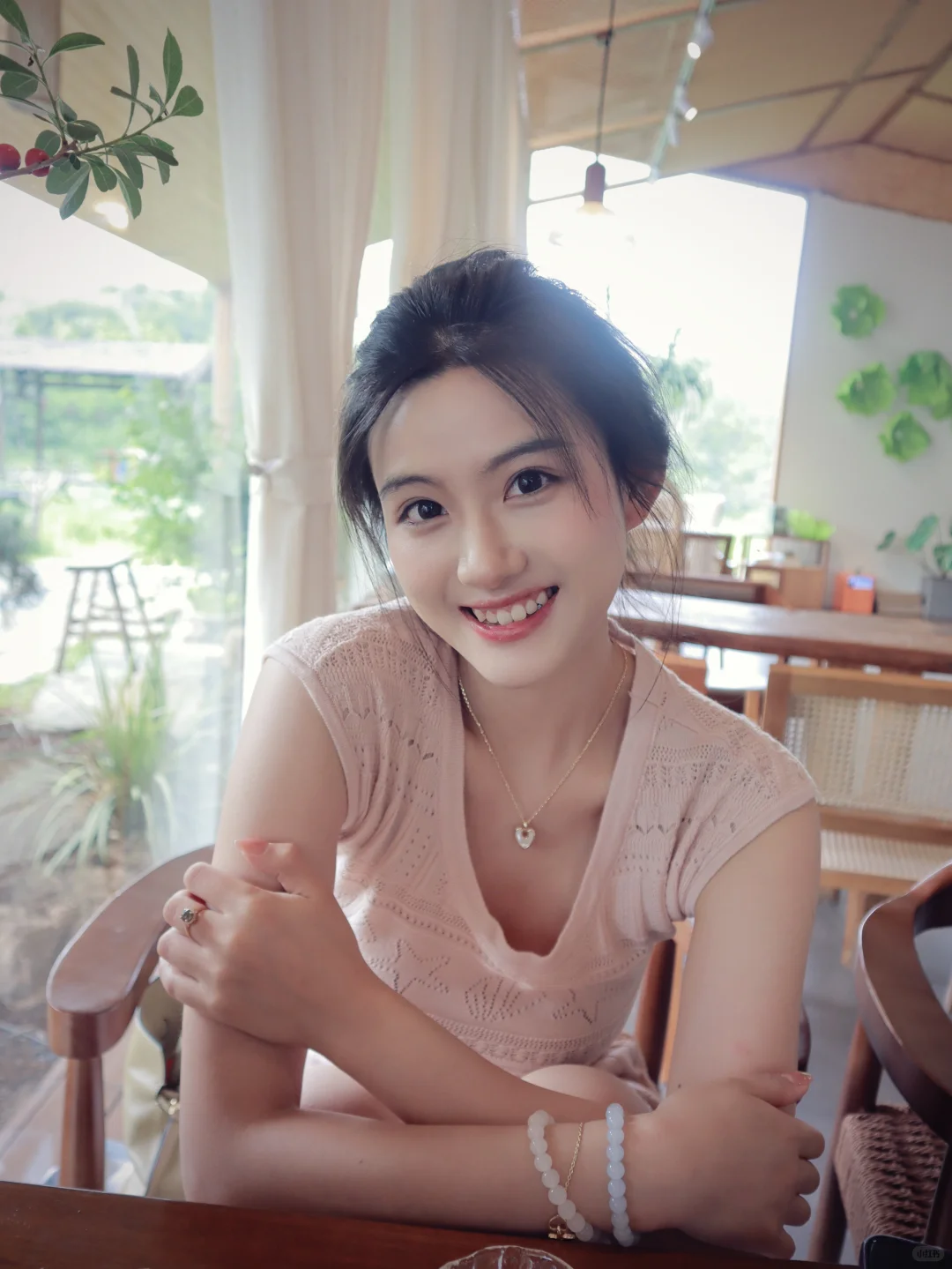 圆溜溜的眼睛