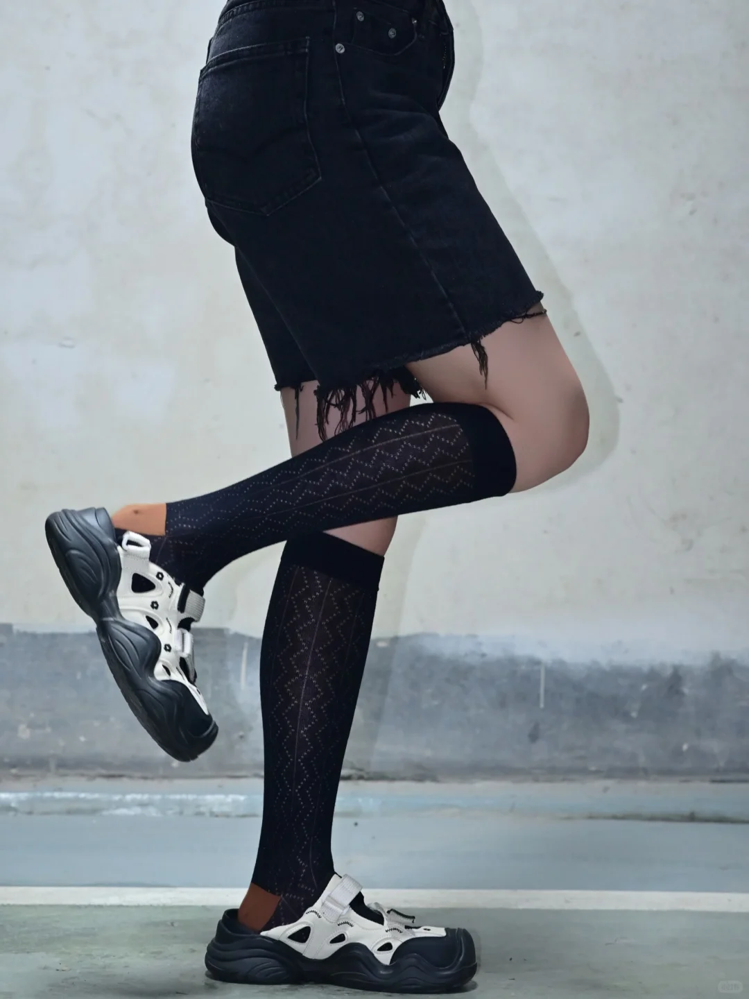 四色心动网眼长筒袜🧦｜撞色穿搭小心机！
