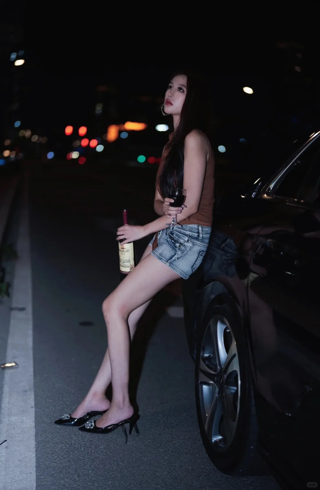 📸 夜拍车边人像干货！酒瓶+灯光=氛围感王炸