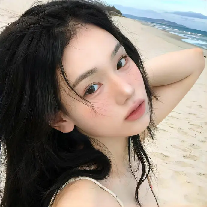 𝑾𝒆𝑪𝒉𝒂𝒕🫧盛夏氛围感女生头像～