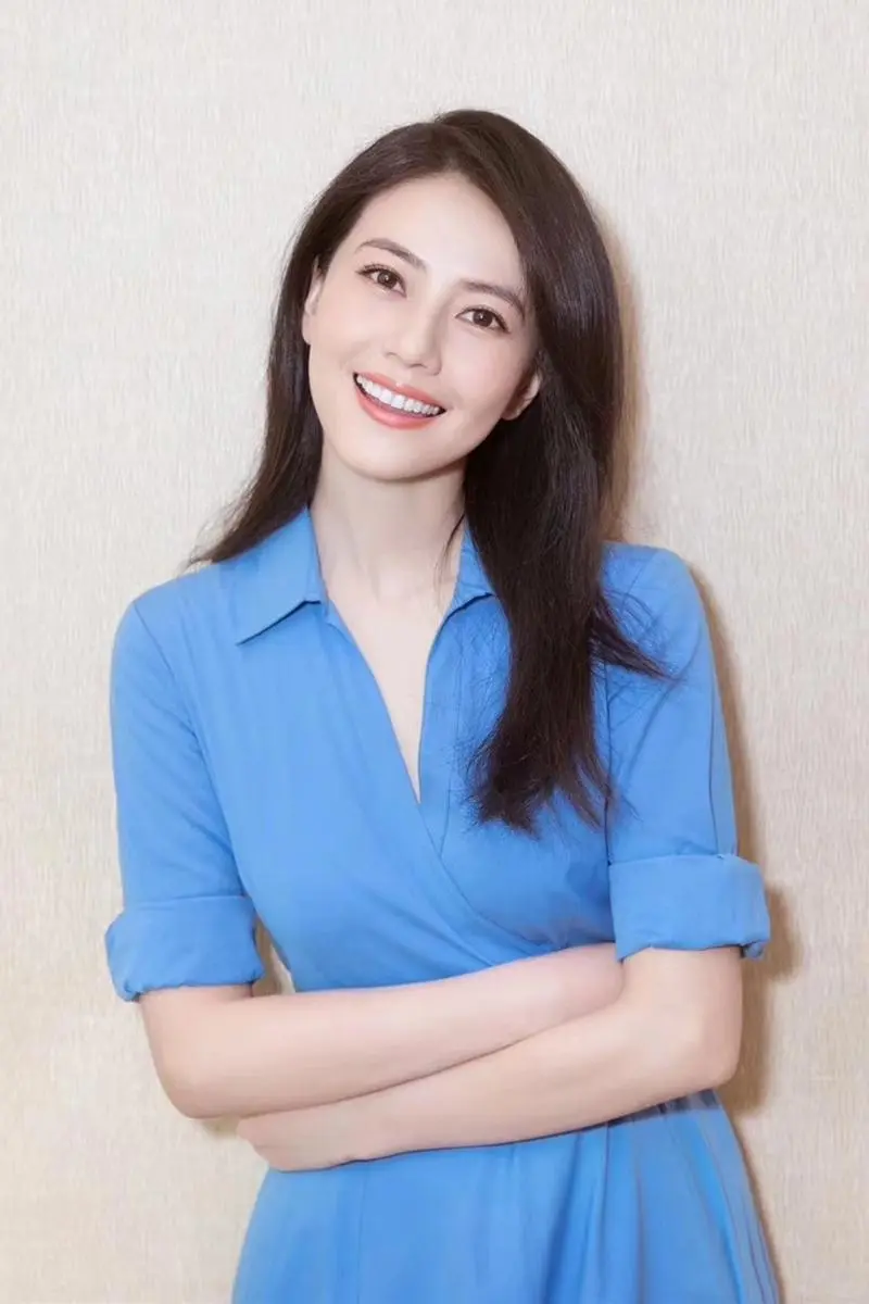  高圆圆：灵动与温柔交织的女神典范