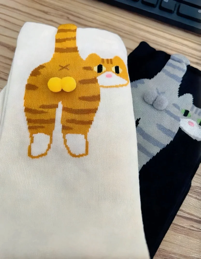 这袜子也太沙雕了吧！穿出门直接被要链接！🐾