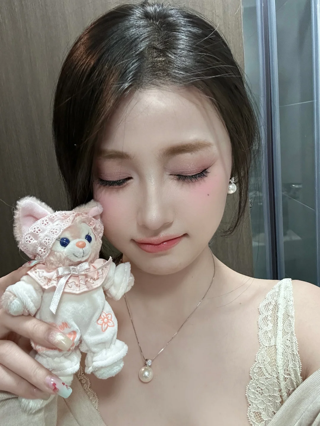 室友说我化完妆可以当校花🥲