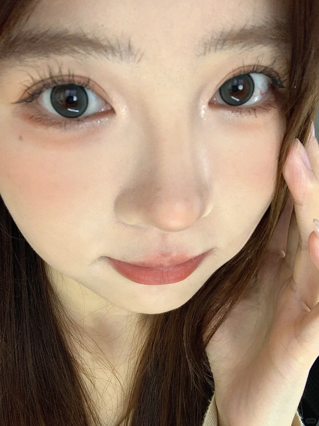 淡妆真的会给人一种毫不费力的美！！