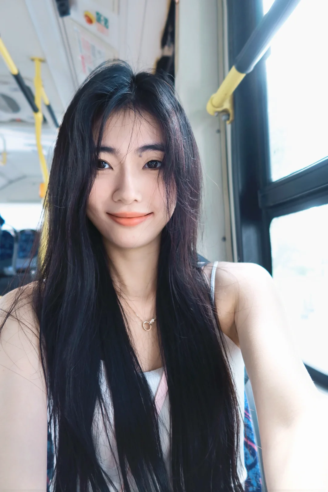 美美自拍咯🤳