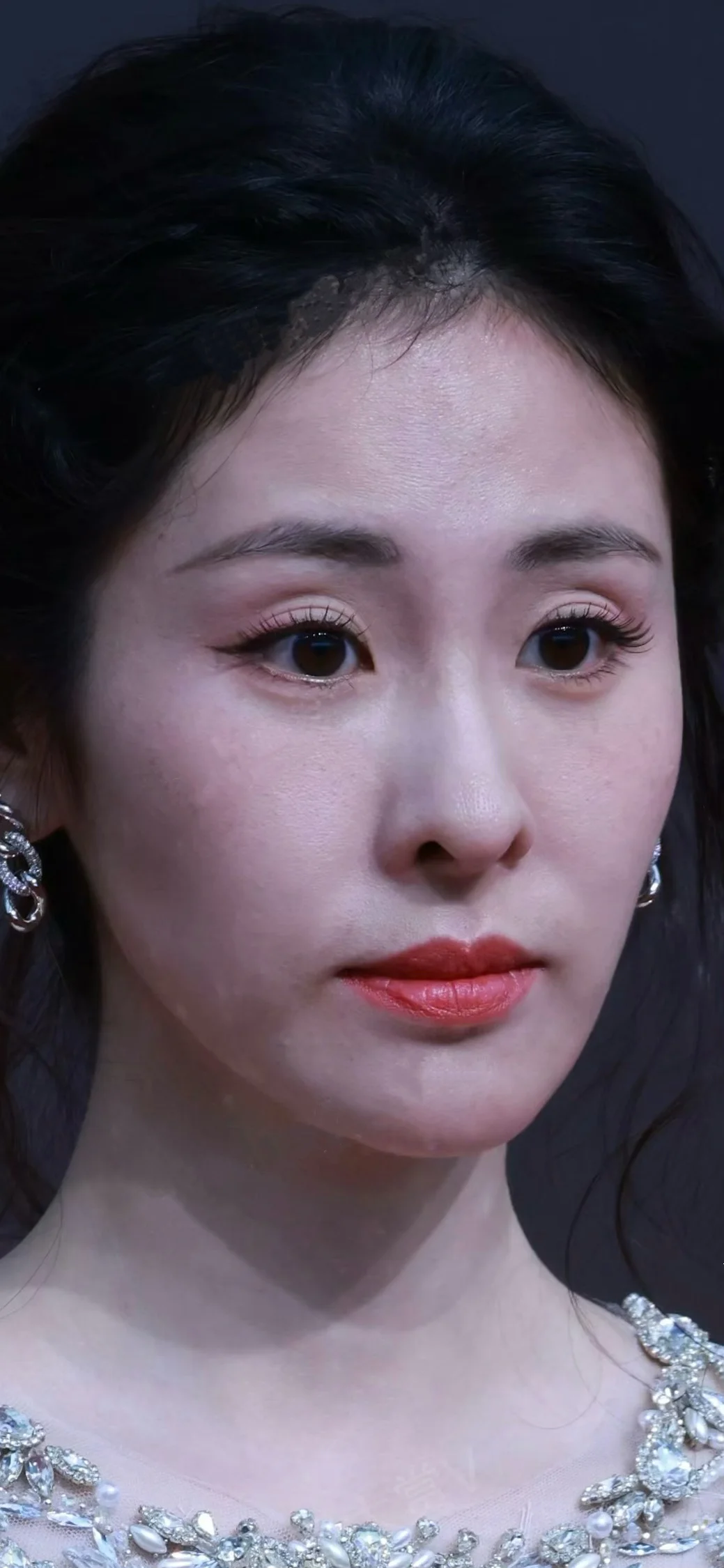 张碧晨生图鲨疯了 这皮肤状态真好 美的