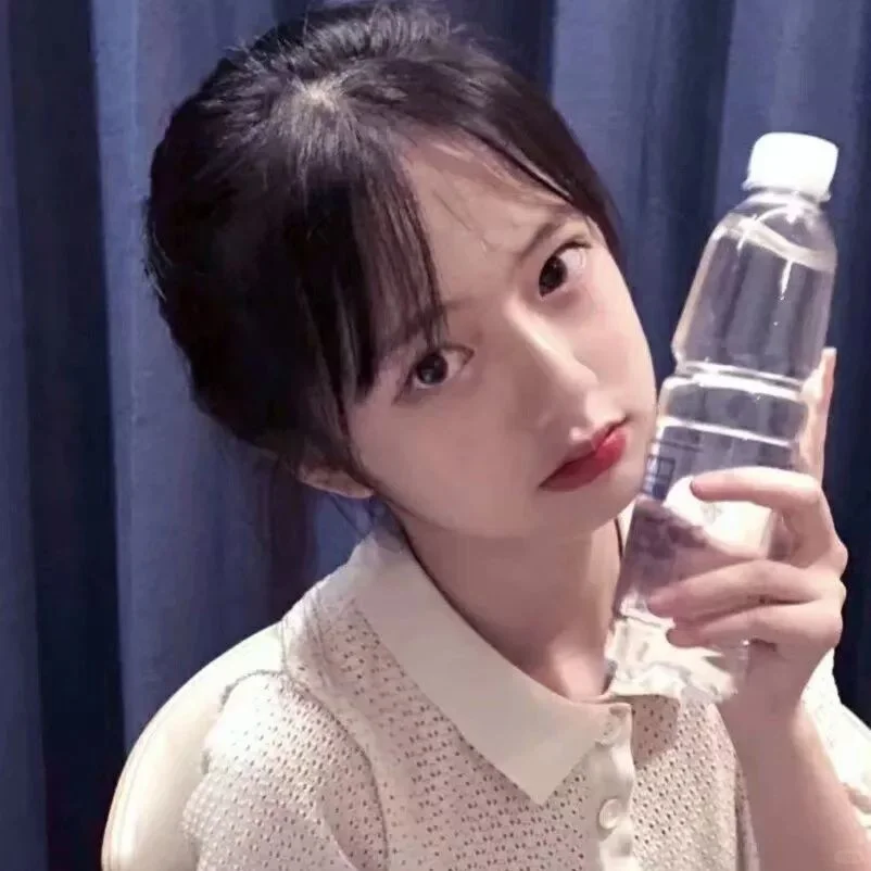 甜甜的小姐姐呀