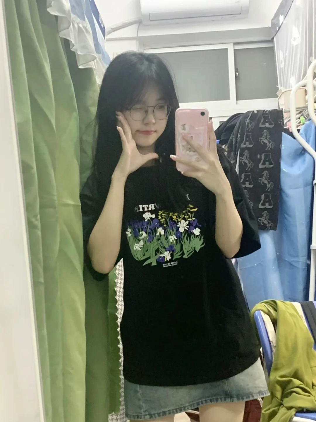 长圆脸丨舍友说我长了张素颜也很上镜的脸