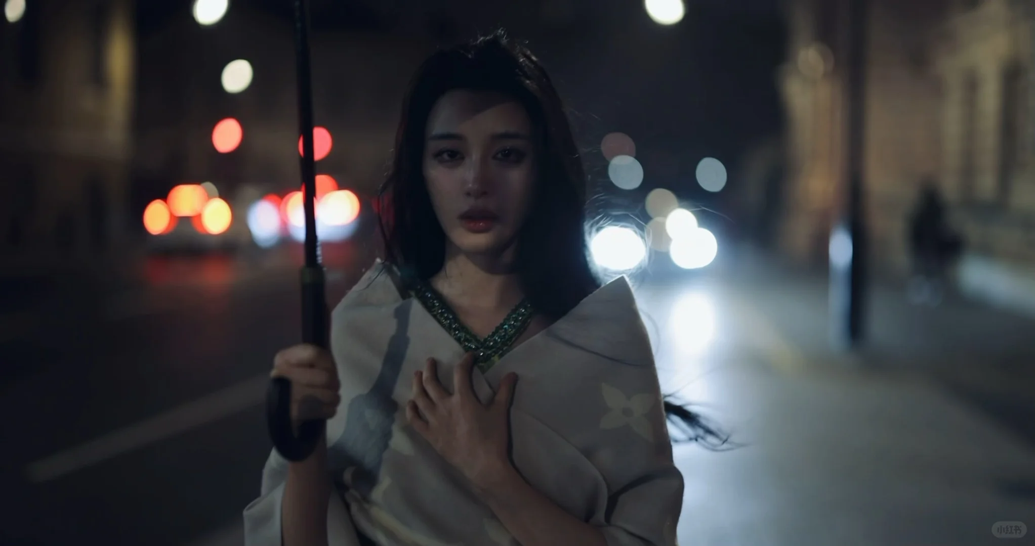 “这是我第一次见到她”