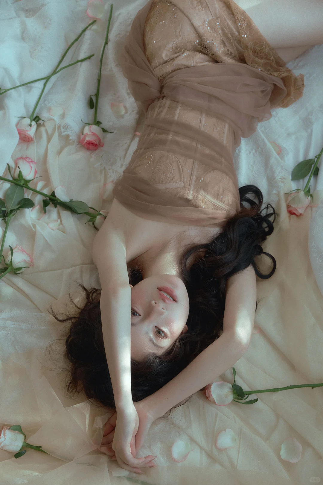 慵懒纯欲少女私房写真！美神降临！！