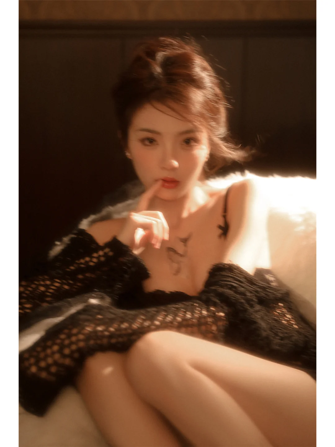 看一眼就沦陷的❗性感轻私发少女写真