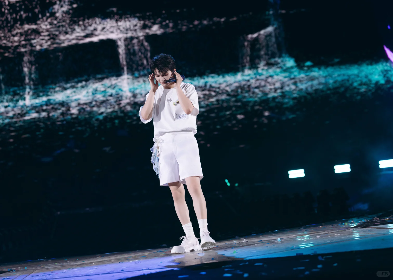 周深 | ☀「深深的」7月27日演唱会舞台日记5⃣