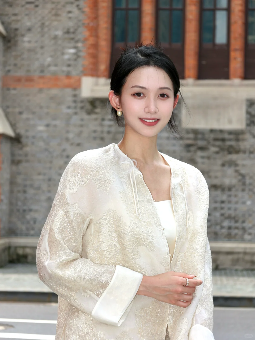 妈妈说额头露出来 大大方方的