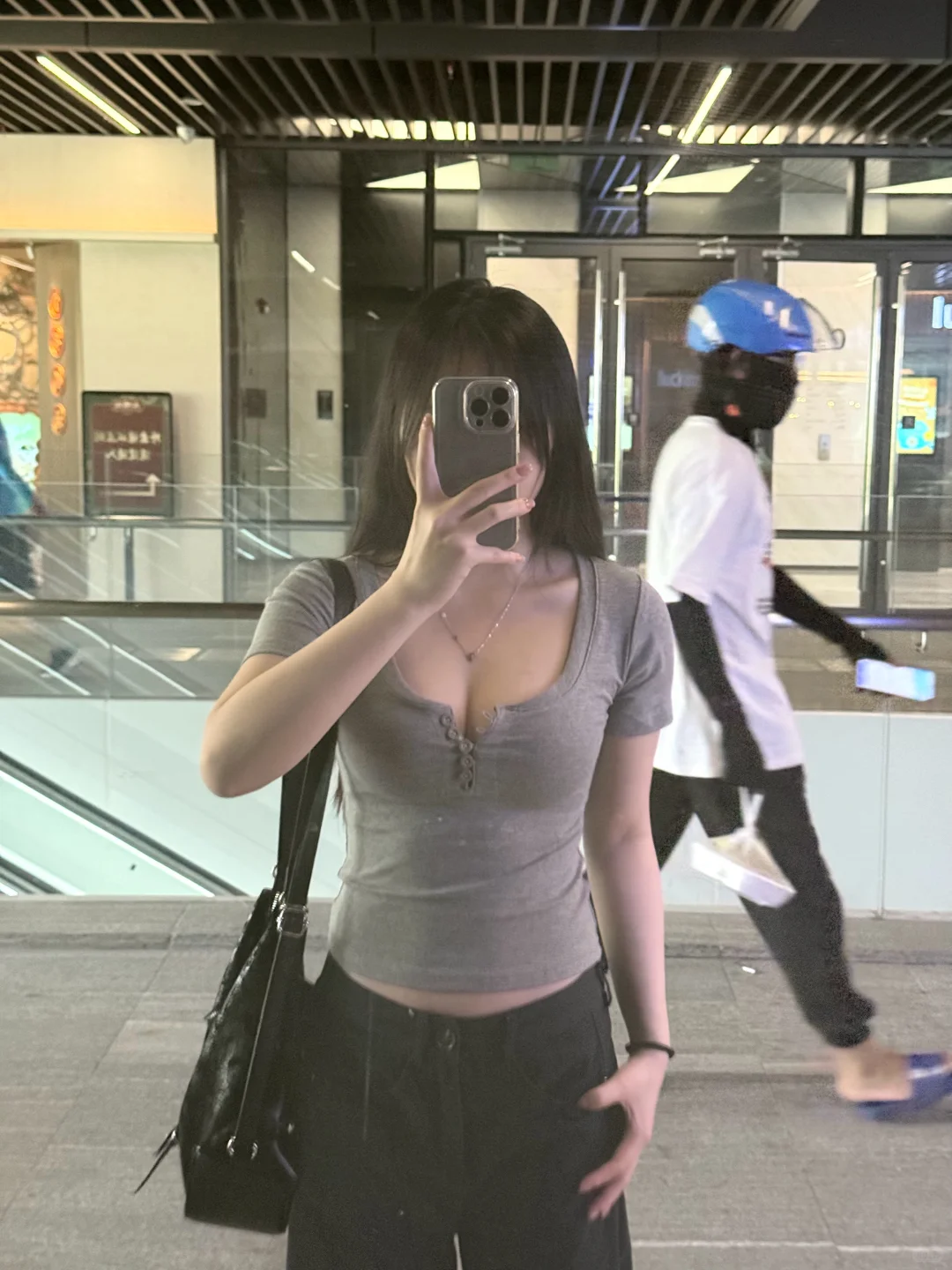 显身材这块没的说（live直出）