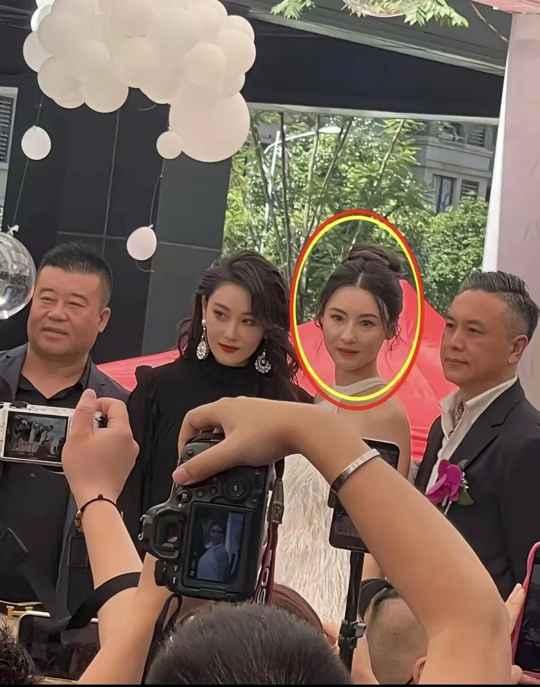 这一刻，瞬间对漂亮产生了焦虑…