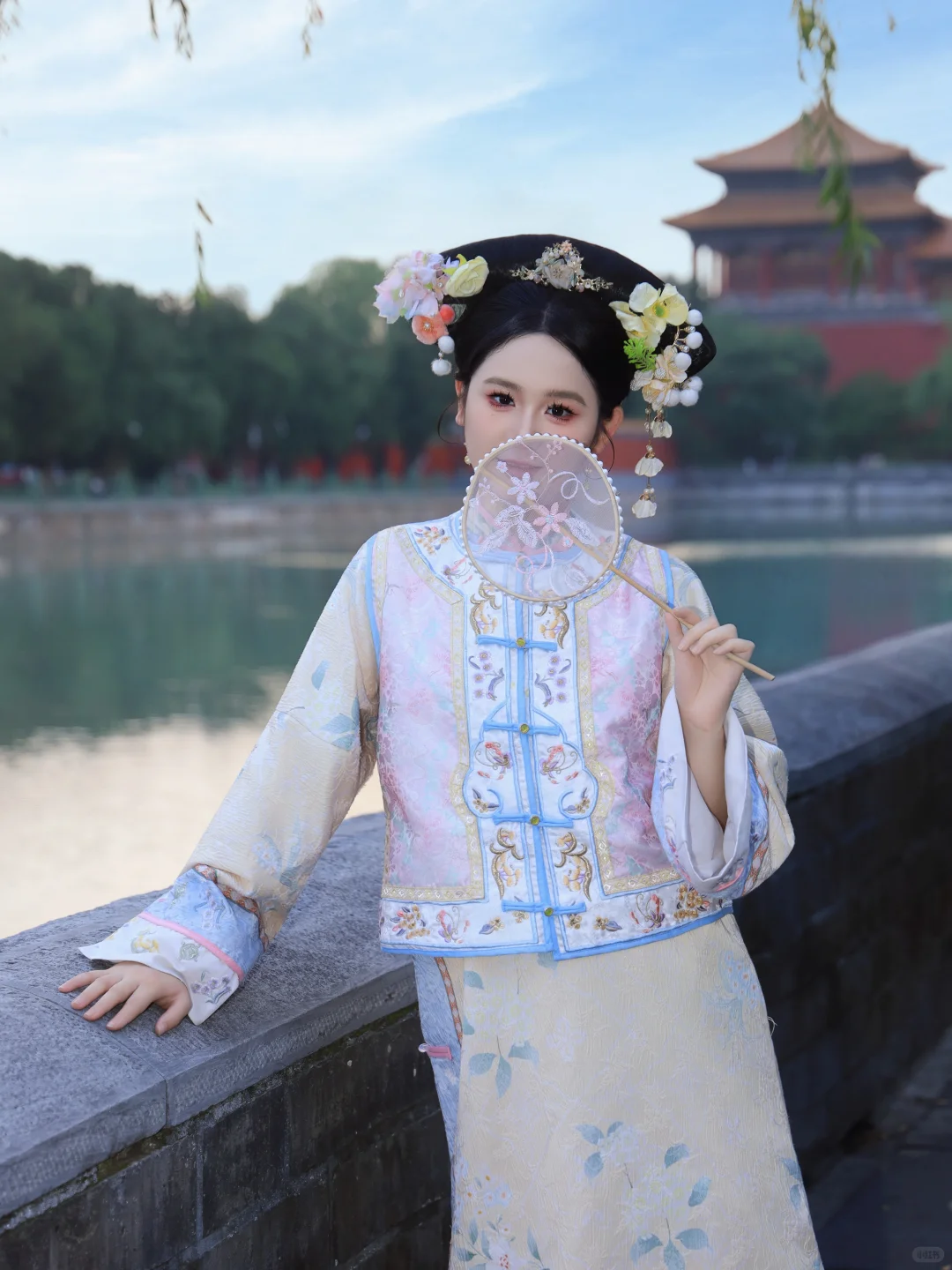 浅当一下紫禁城格格💐 旗头一戴 谁都不爱