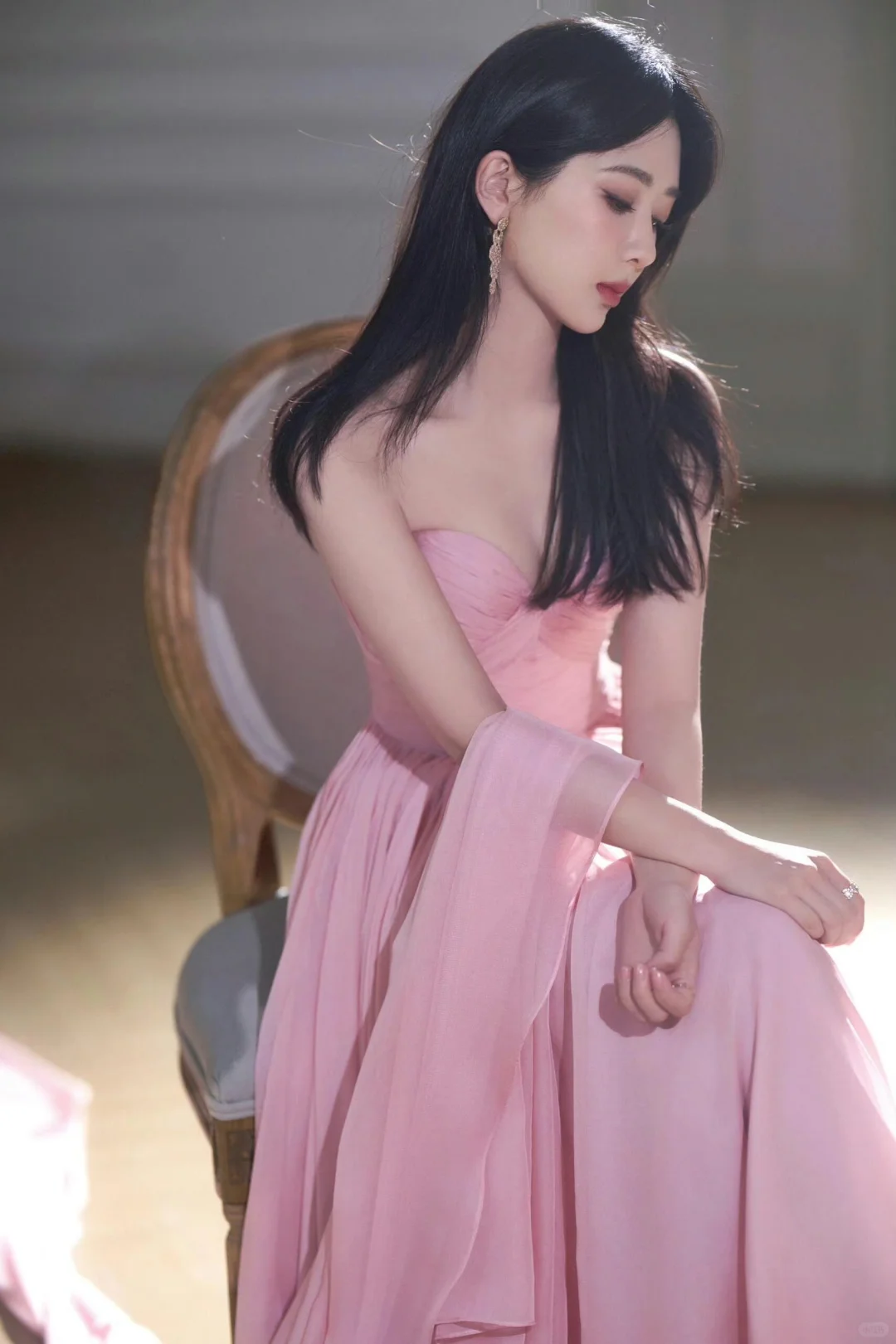 杨紫，容颜，胜了一切形容🌸