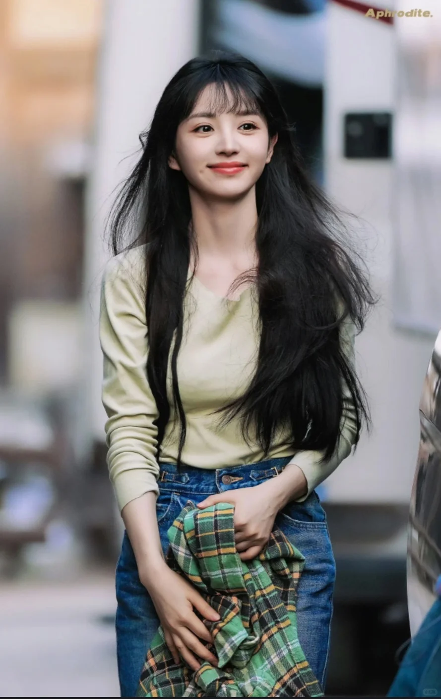 突然对女明星起了敬意。。