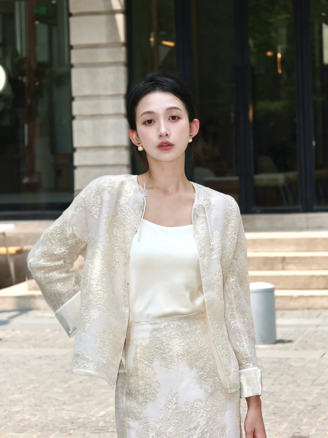 妈妈说额头露出来 大大方方的