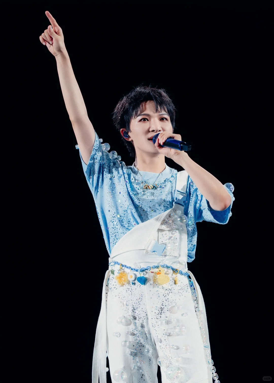 周深 | ☀「深深的」7月27日演唱会舞台日记4⃣