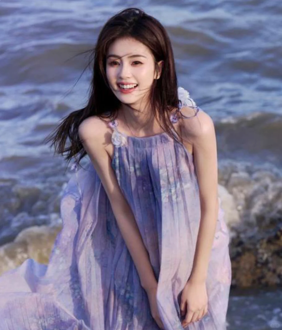 这样的女明星谁不爱呀～