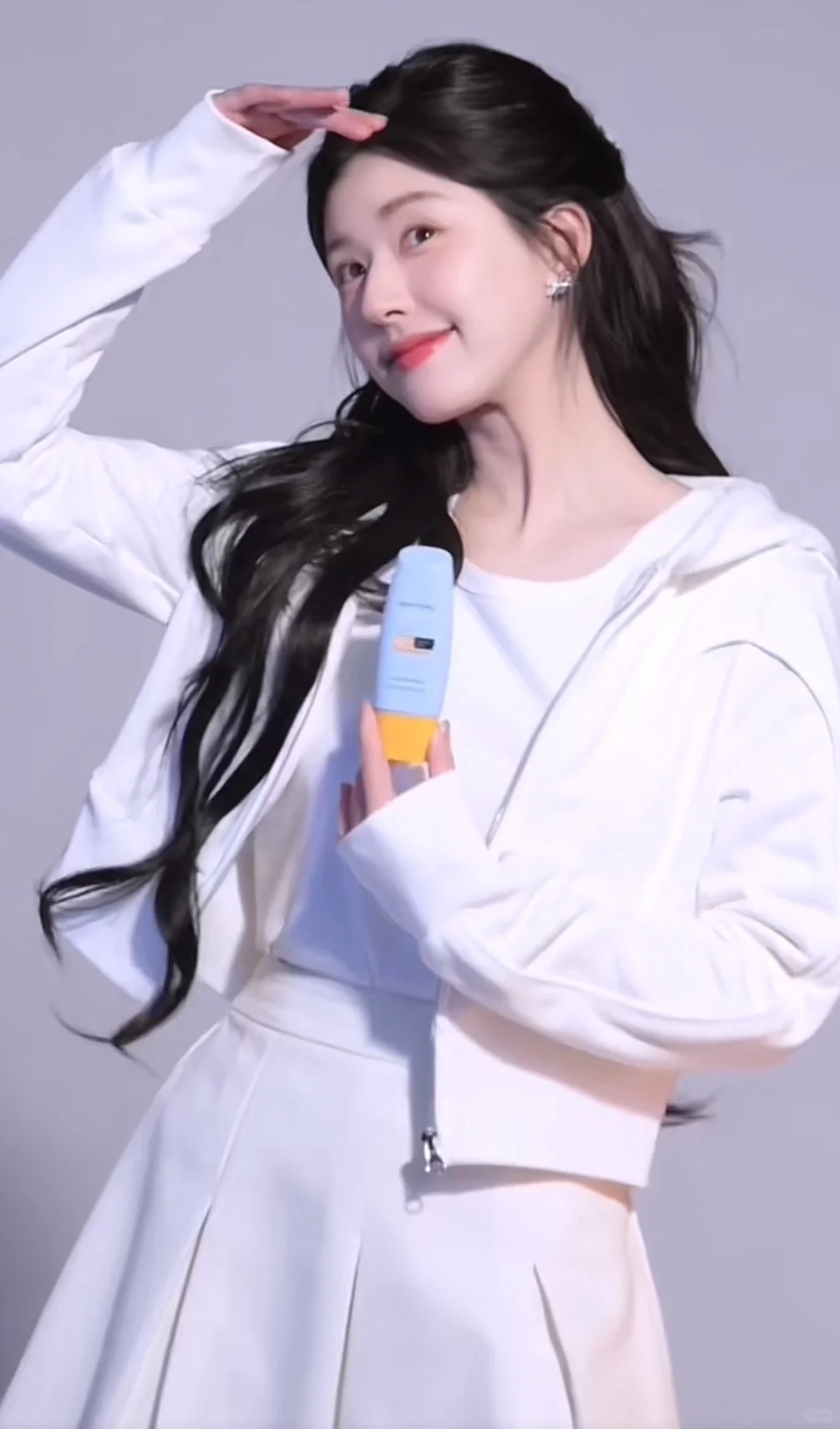 特别娇媚的小女孩🥹