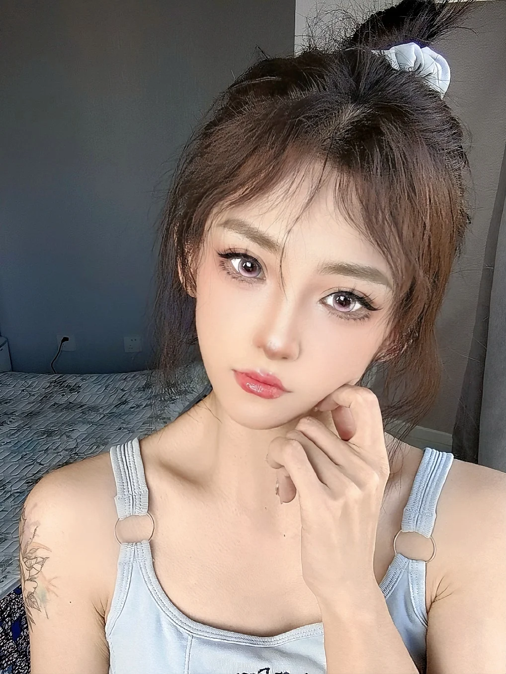 我本来是大美女！我自信的展现这非凡的美貌