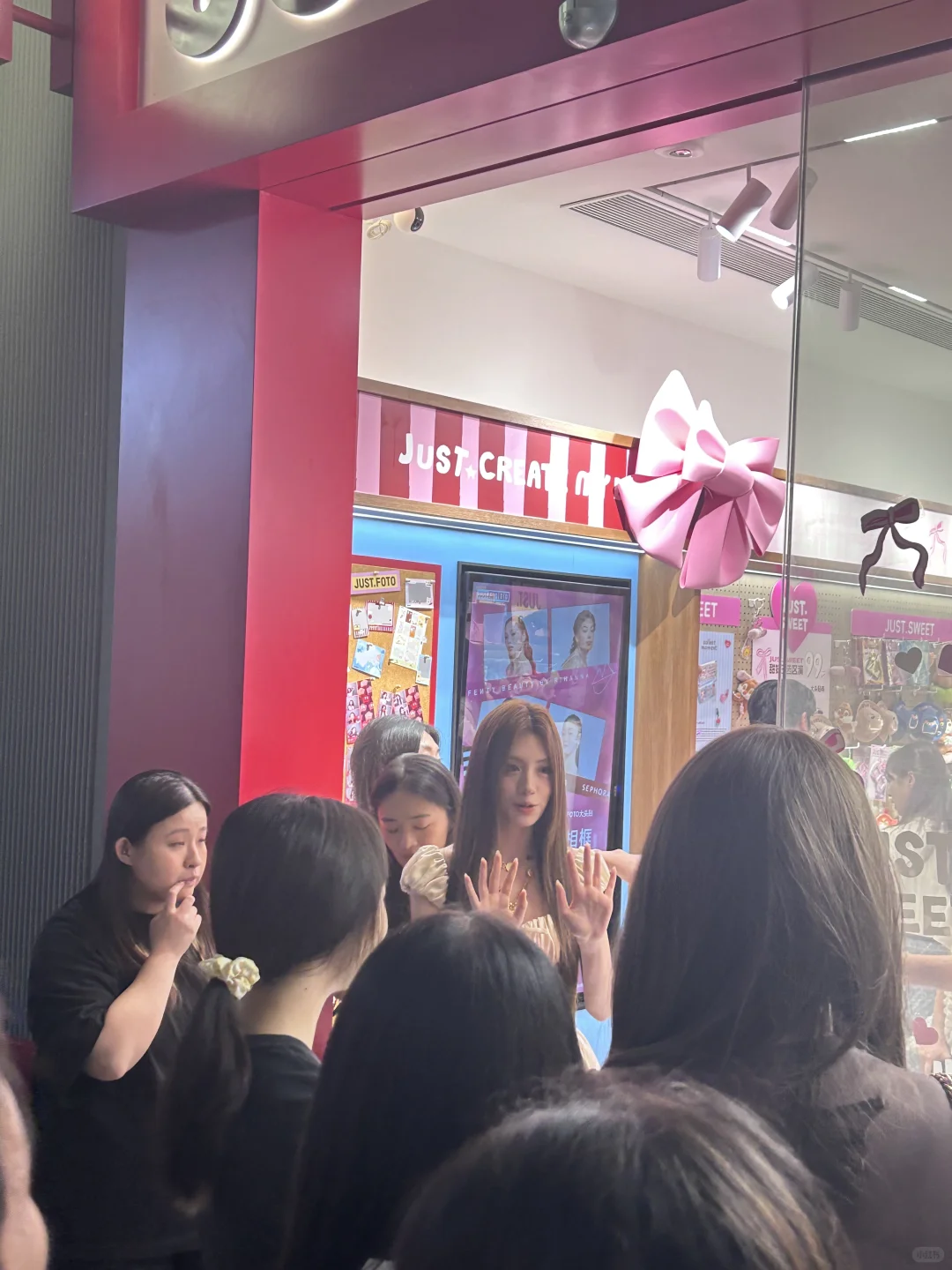美鱼真人像个小芭比！