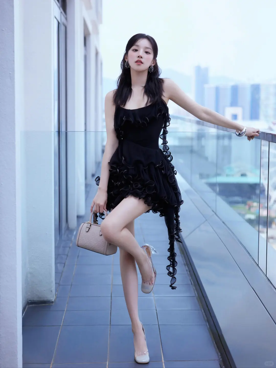 [美女简介＆绝美图片18张-宋雨琦]
