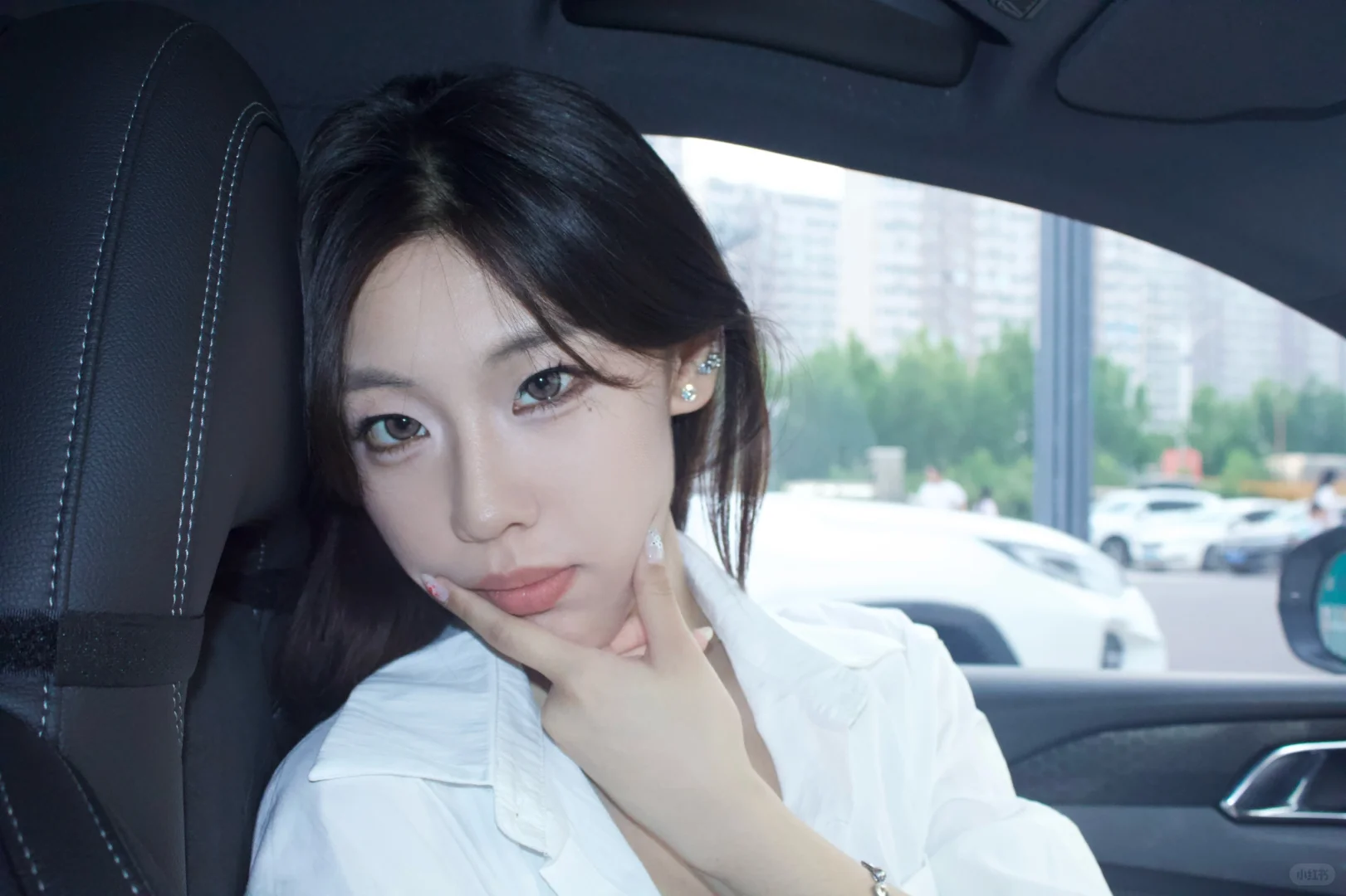 放一张美脸