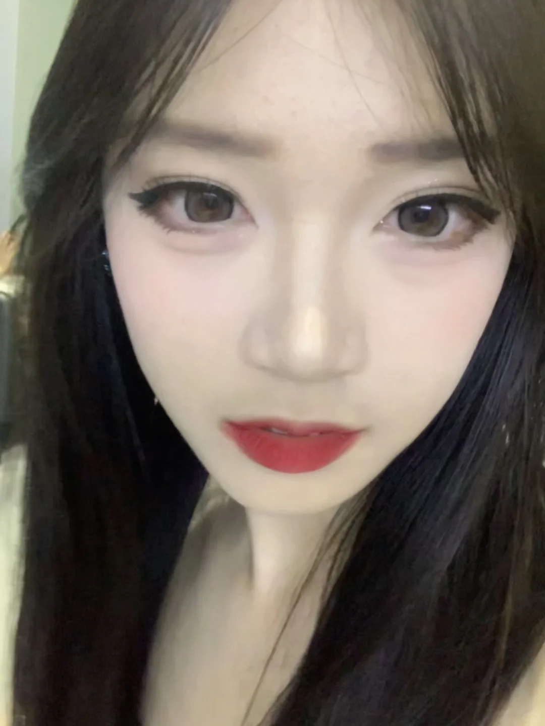 为什么会有风尘感 我哭