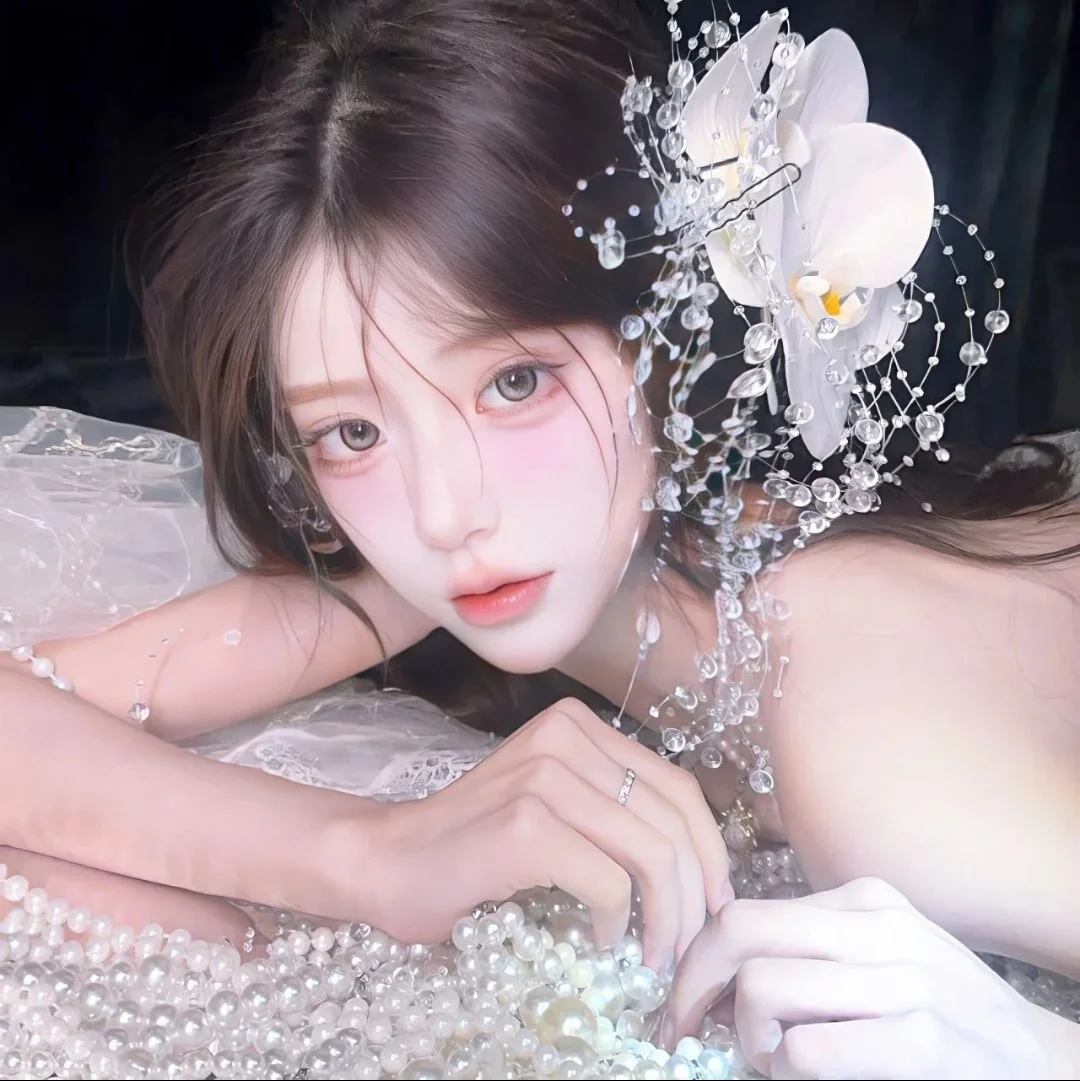 𝙒𝙚𝘾𝙝𝙖𝙩｜白色氛围感女头