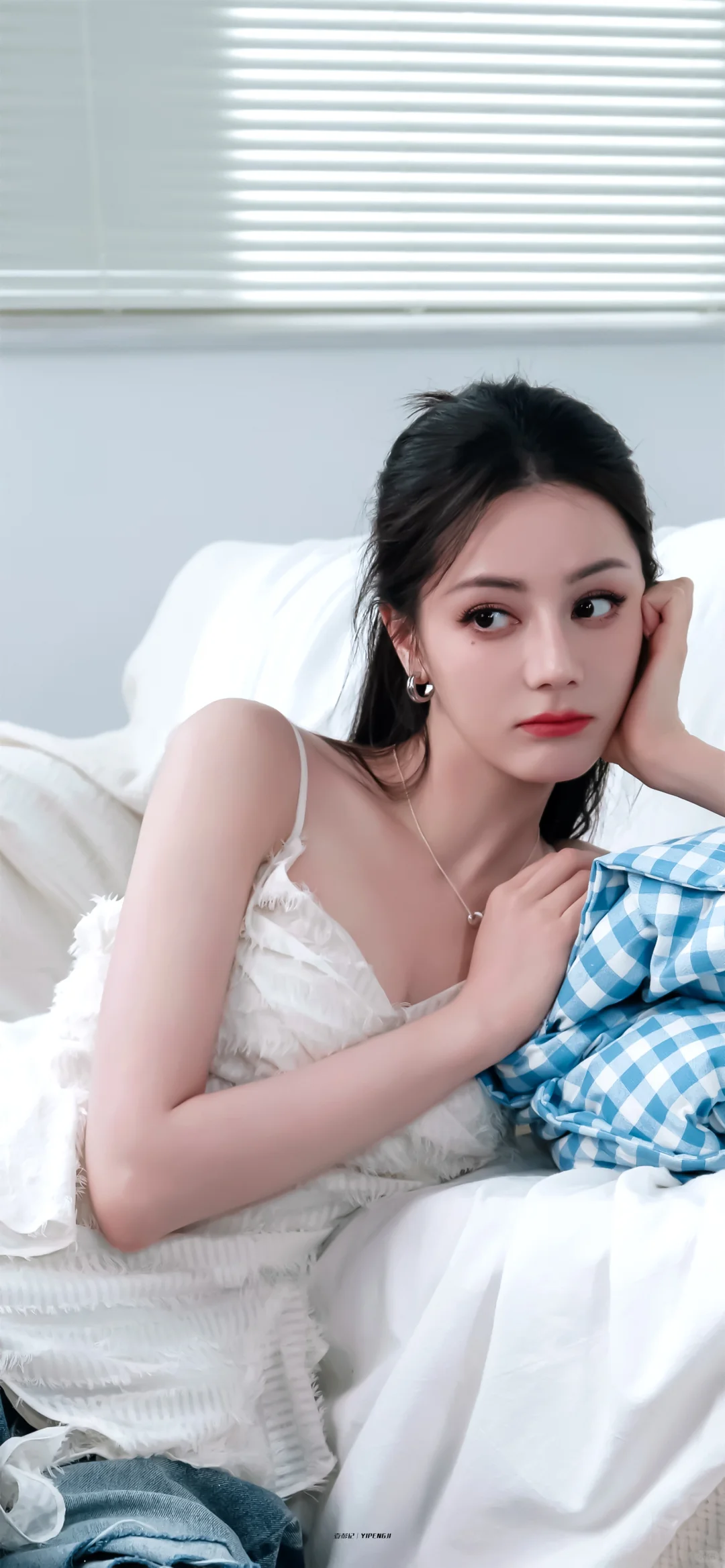 你的壁纸该换了🫰