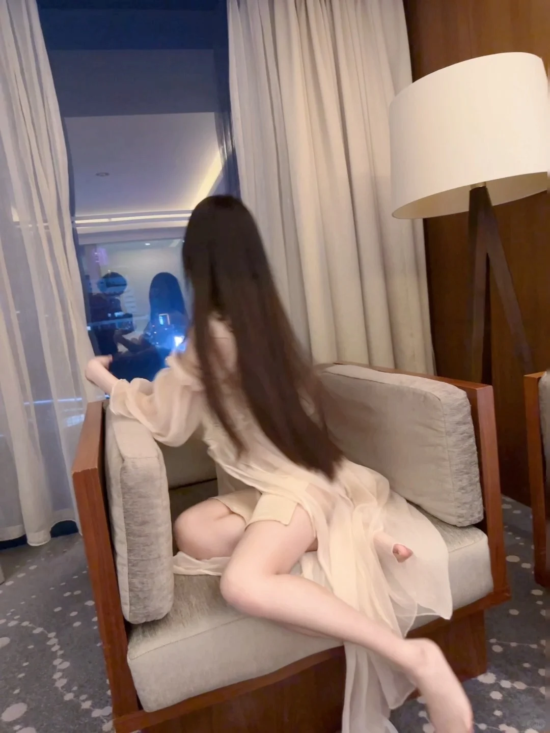 美女感
