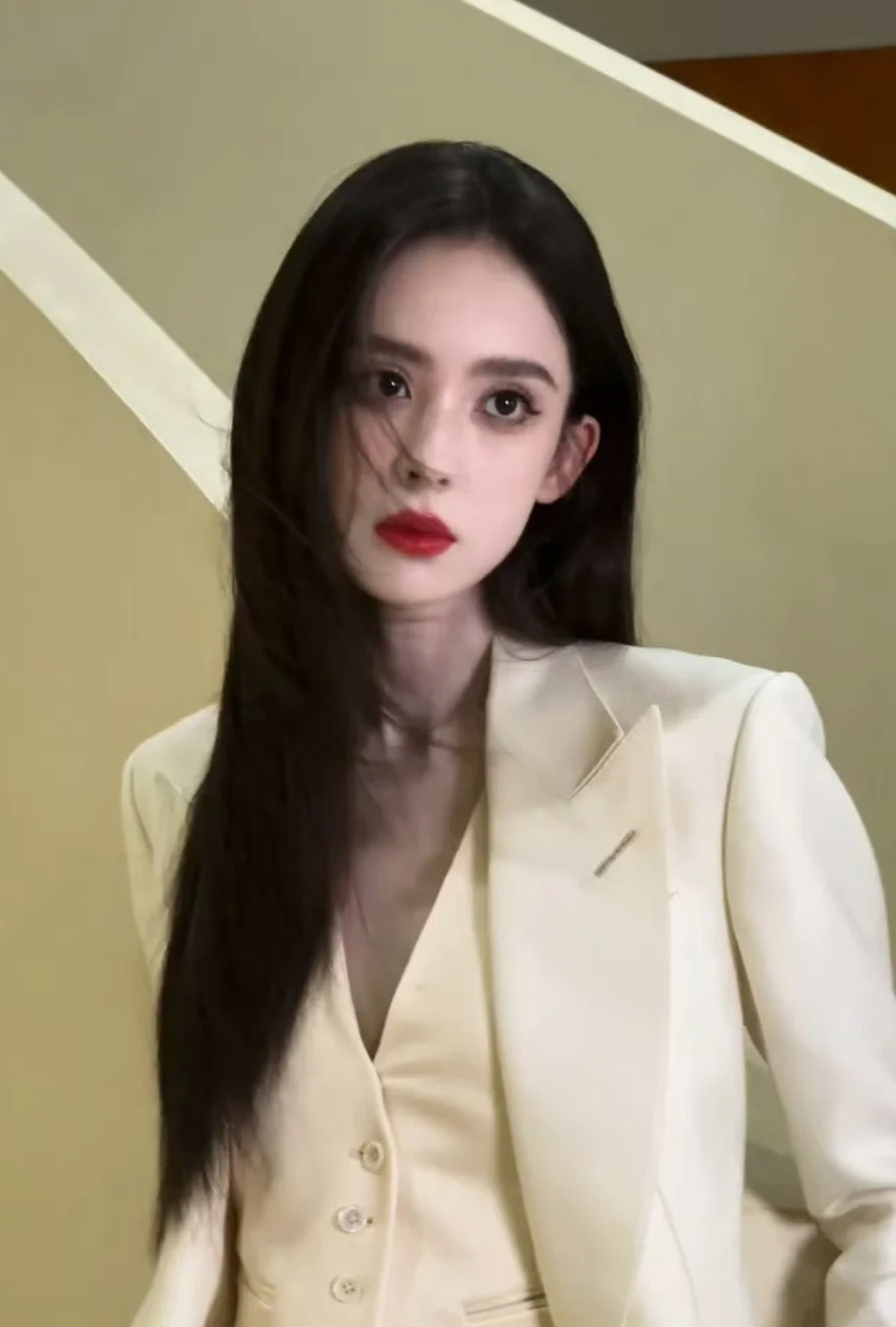 她在发光～谁不爱呢～～