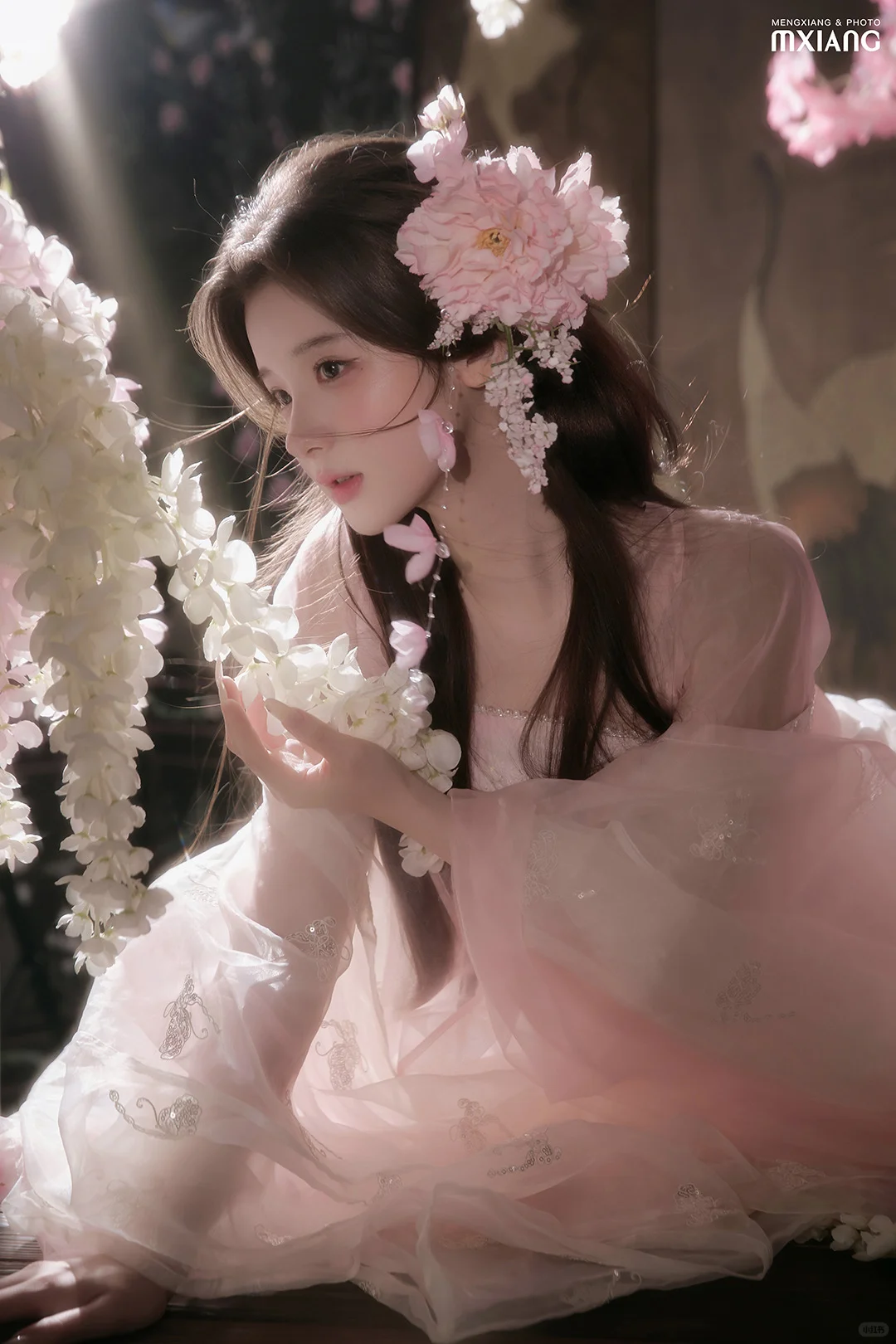 “晴光拂雪，桃映春诗”🌸｜清冷感新中式📷