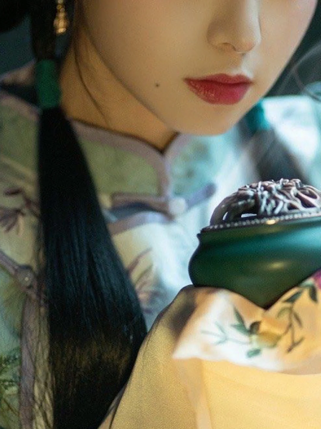 返魂香 | 神秘妩媚清汉女
