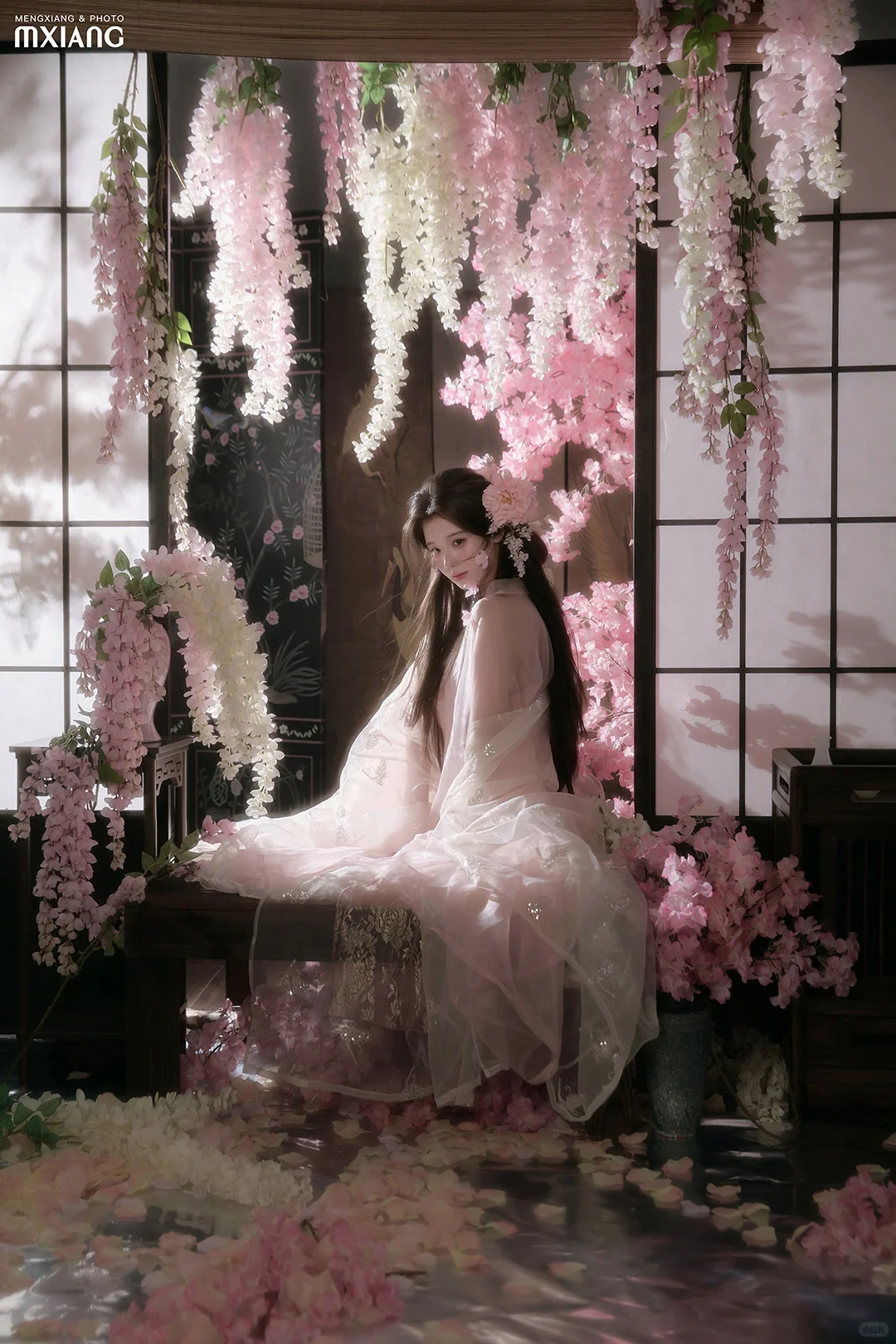 “晴光拂雪，桃映春诗”🌸｜清冷感新中式📷