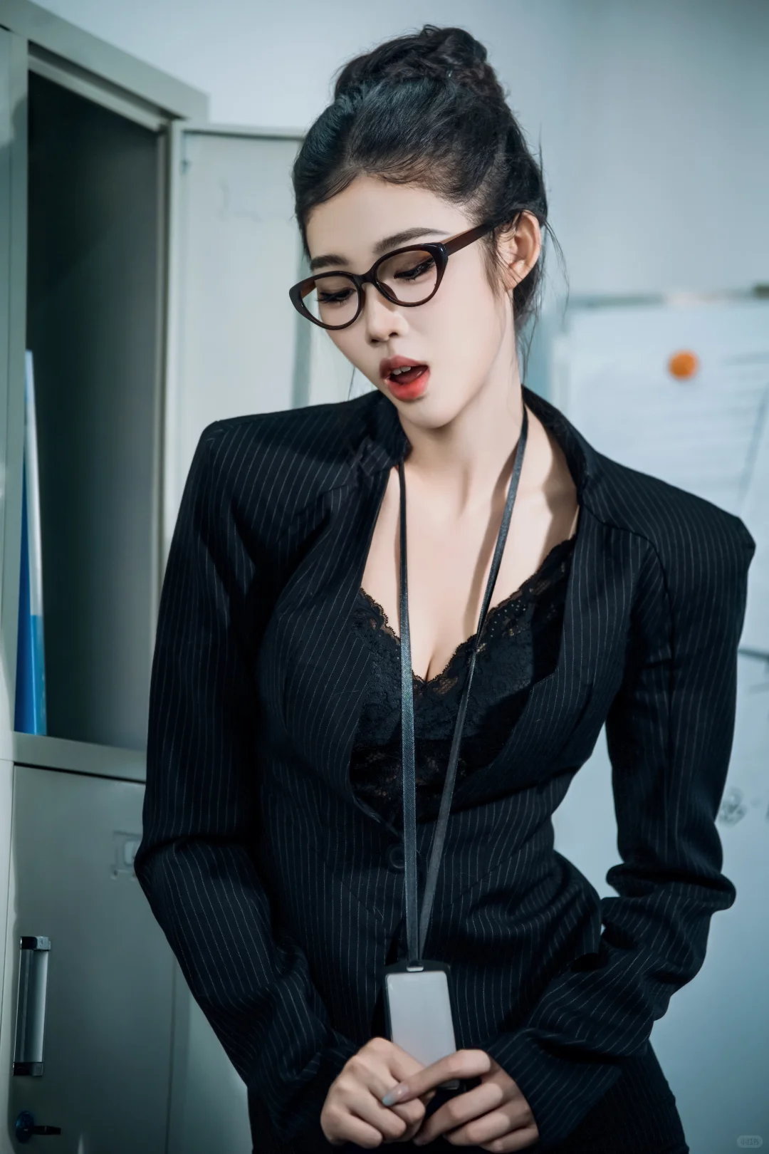 我宣布！这就是我的办公室！