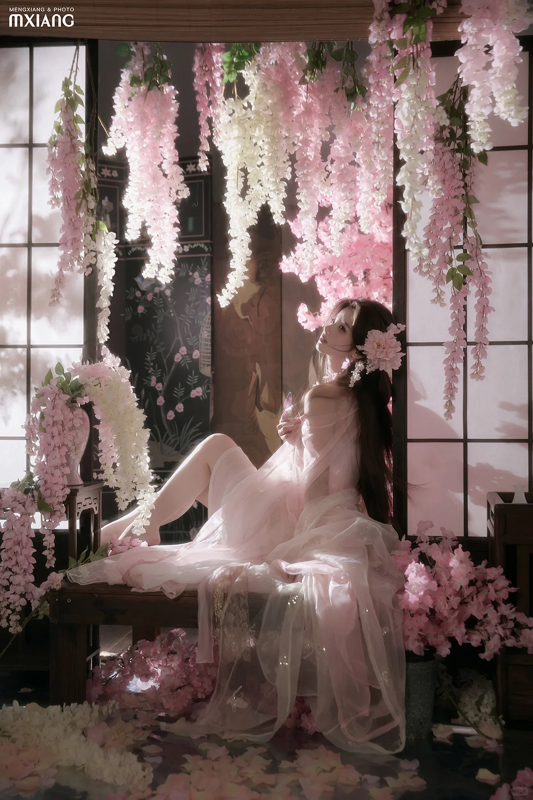 “晴光拂雪，桃映春诗”🌸｜清冷感新中式📷