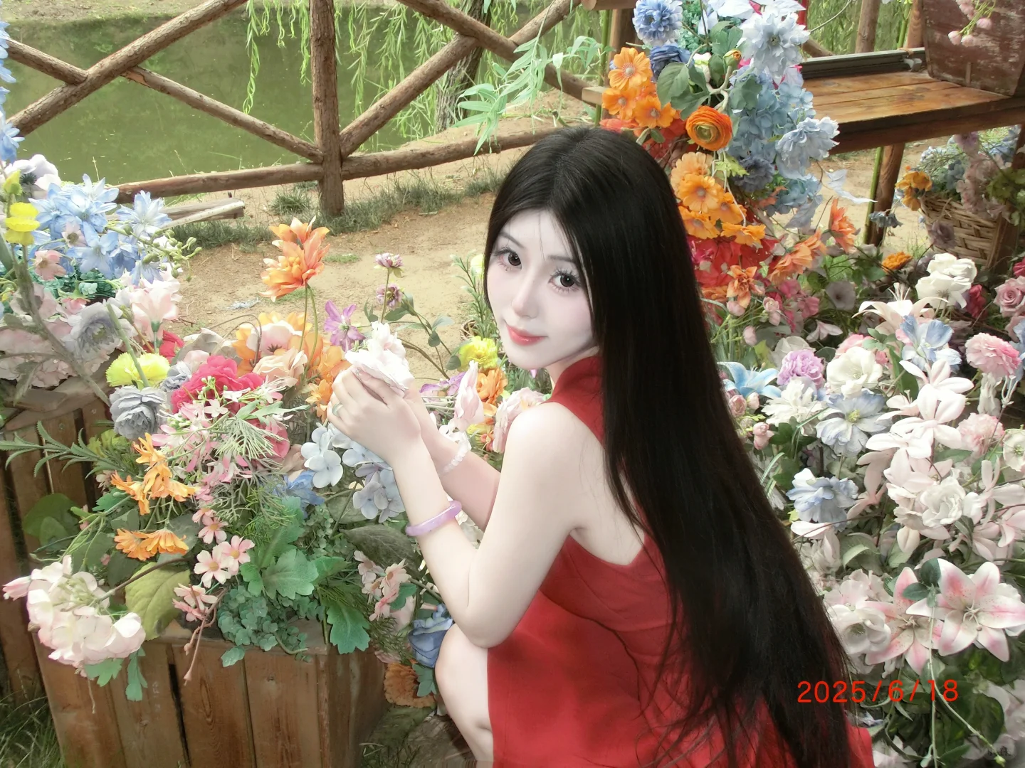 因为红色爱上了她💕