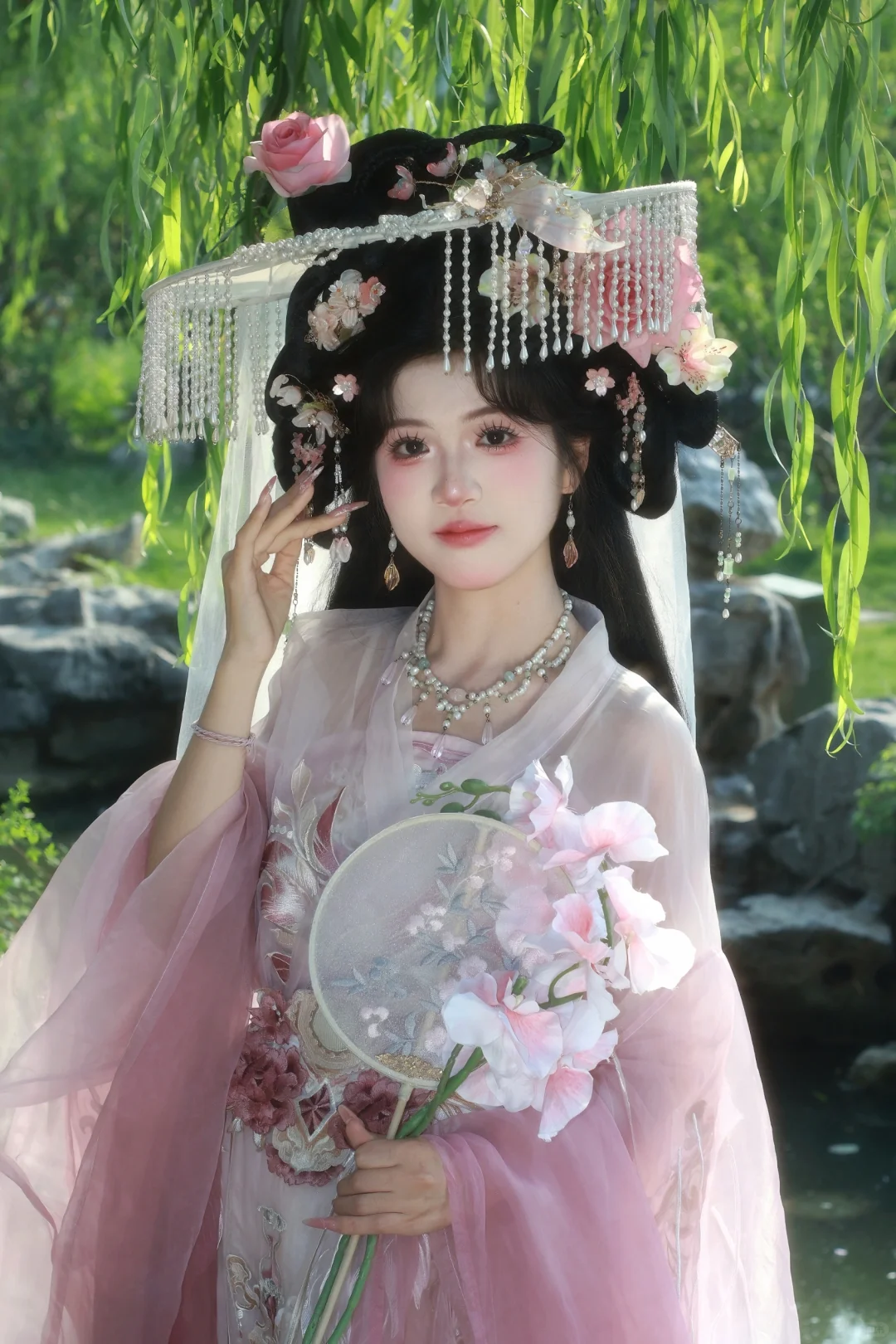 “春知晓梦不觉，恰似你我那年”