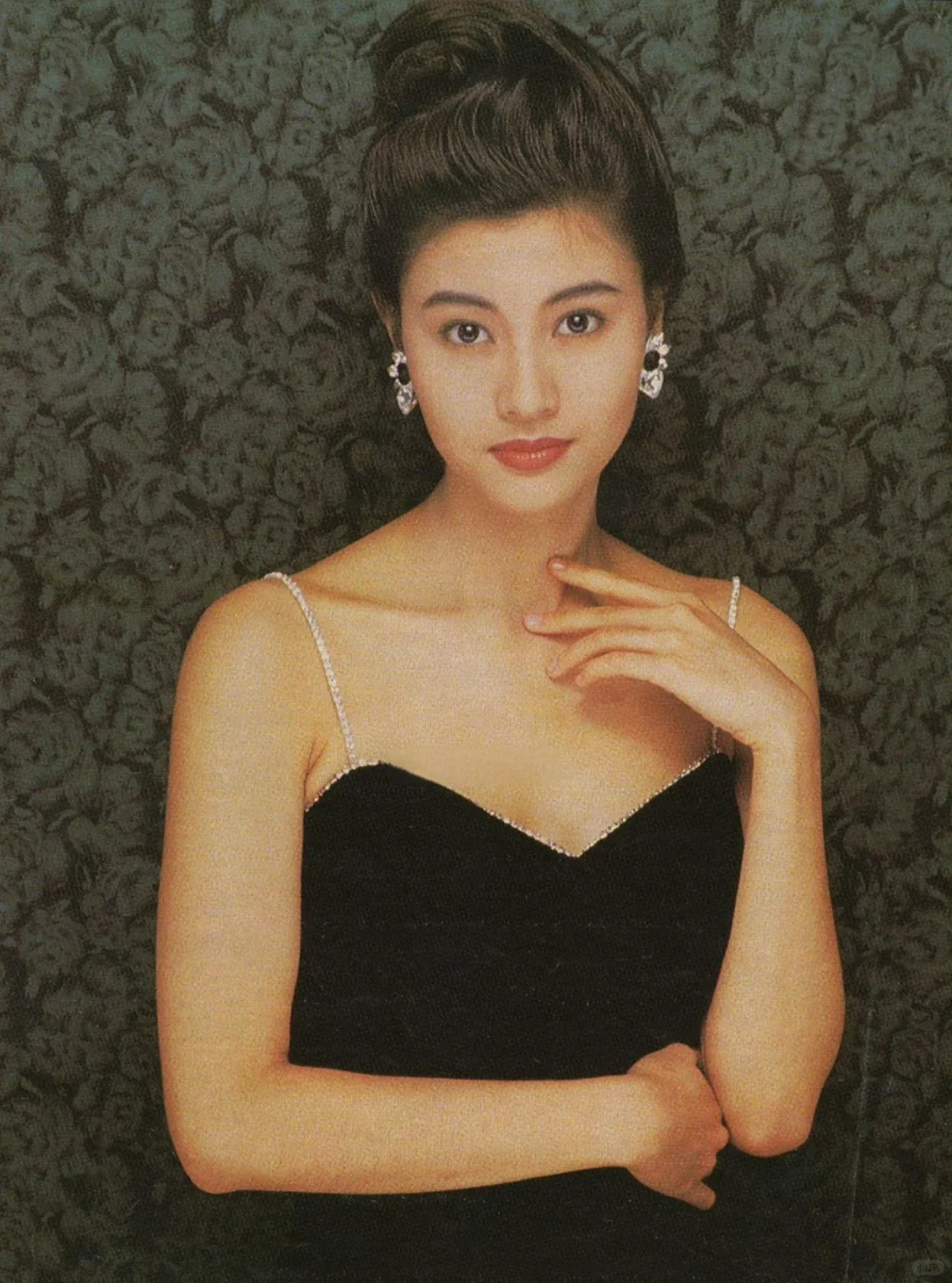 金似衣裳玉似身 艳如桃李灿若霞🌸李嘉欣