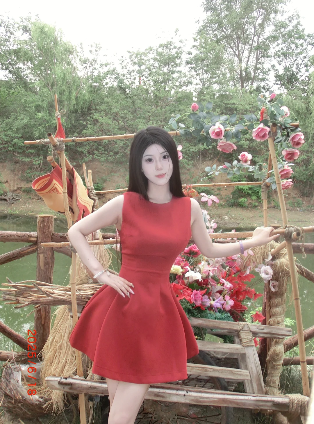 因为红色爱上了她💕