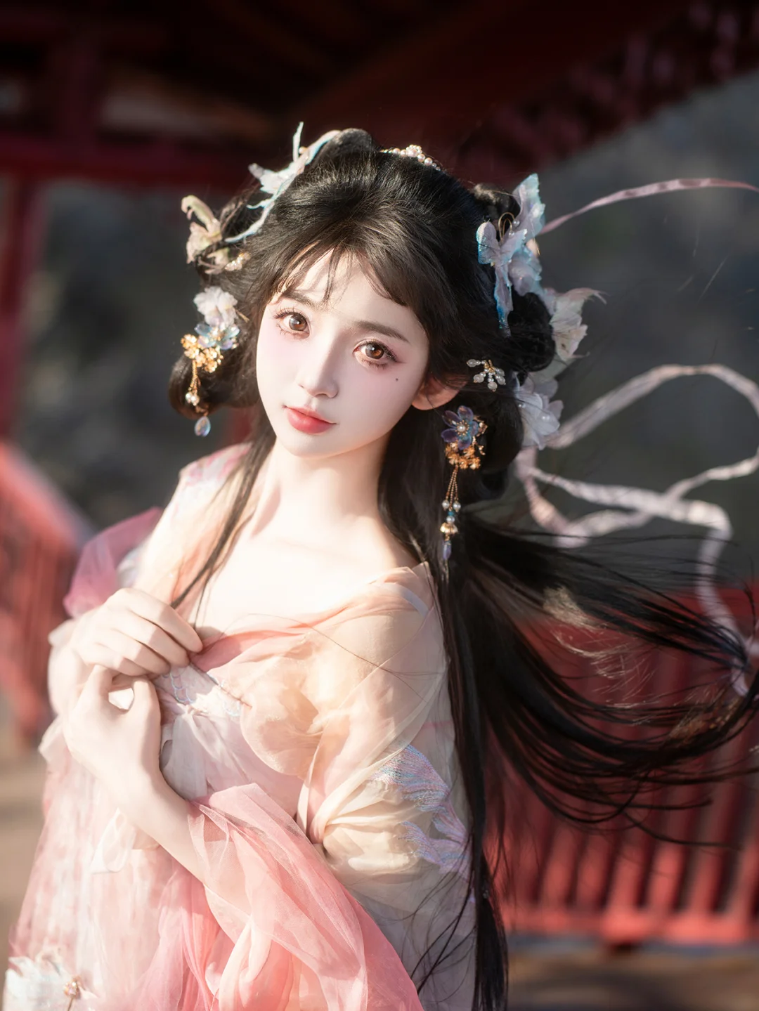 “风很自由,希望你也是”