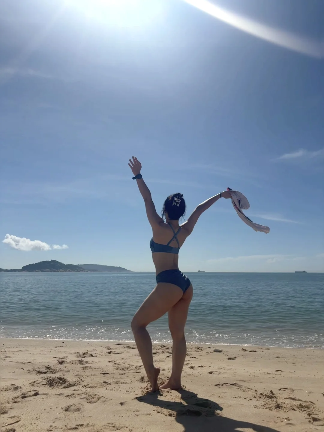 肌肉女和沙滩 晒爽了👙🏝️